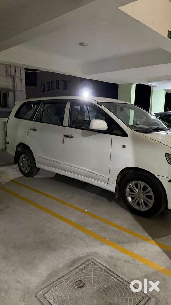 Toyota Innova 2015 Diesel Well Maintained