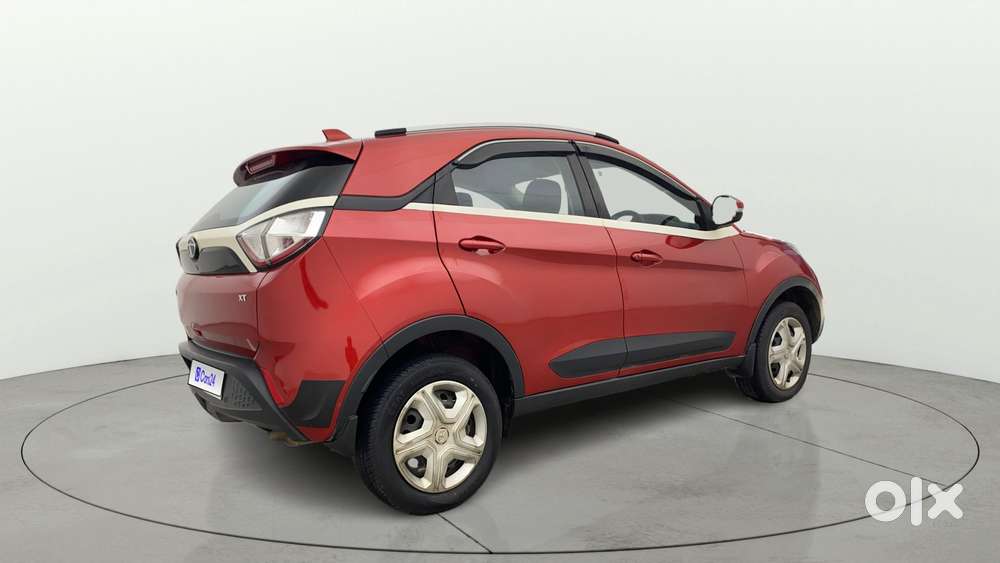 Tata Nexon 1.2 Revotron Xt, 2018, Petrol