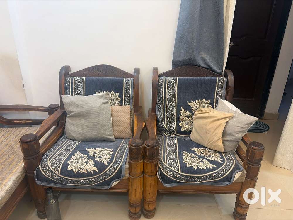 5-Seater Sheesham Wood Sofa  in Keshavnagar