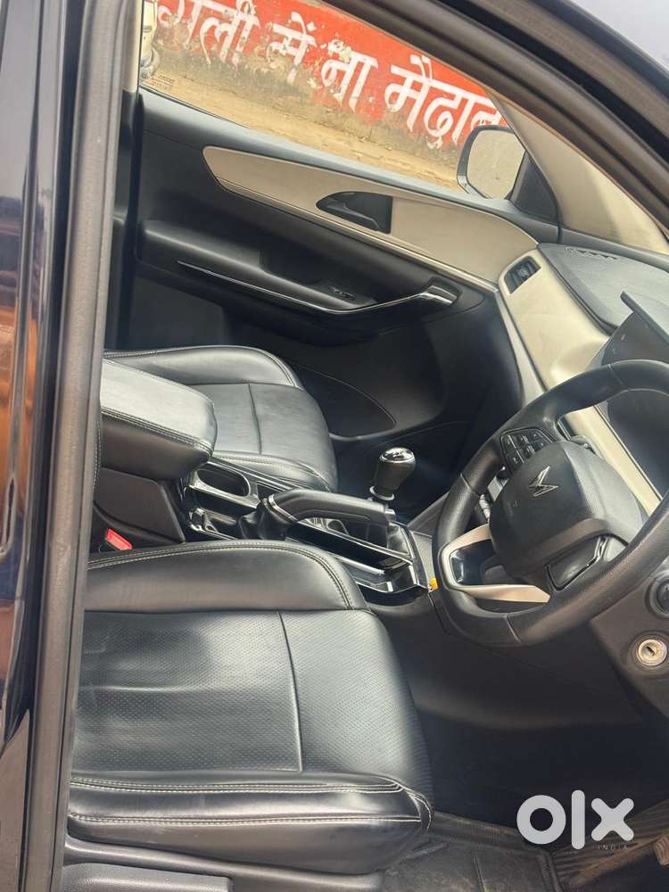 Mahindra Xuv700 2.2 Ax 5 Diesel Mt 7 Str, 2022, Diesel