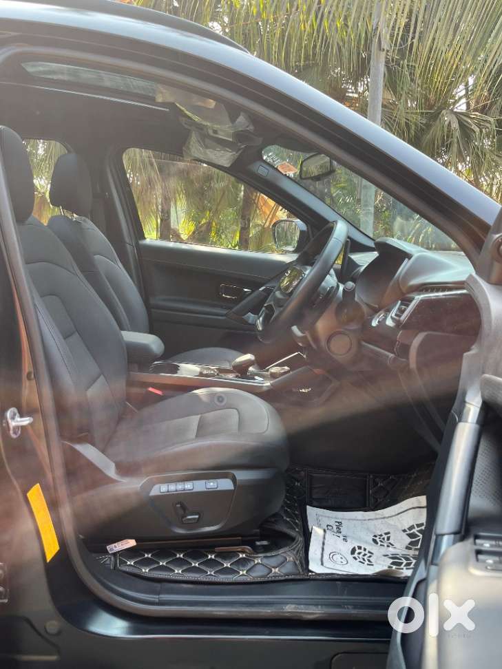 Tata Safari Adventure X Plus 7 Str Dark Edition, 2025, Diesel
