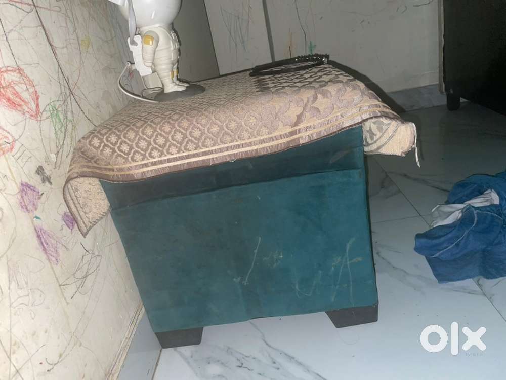 Sofa with 7 seater