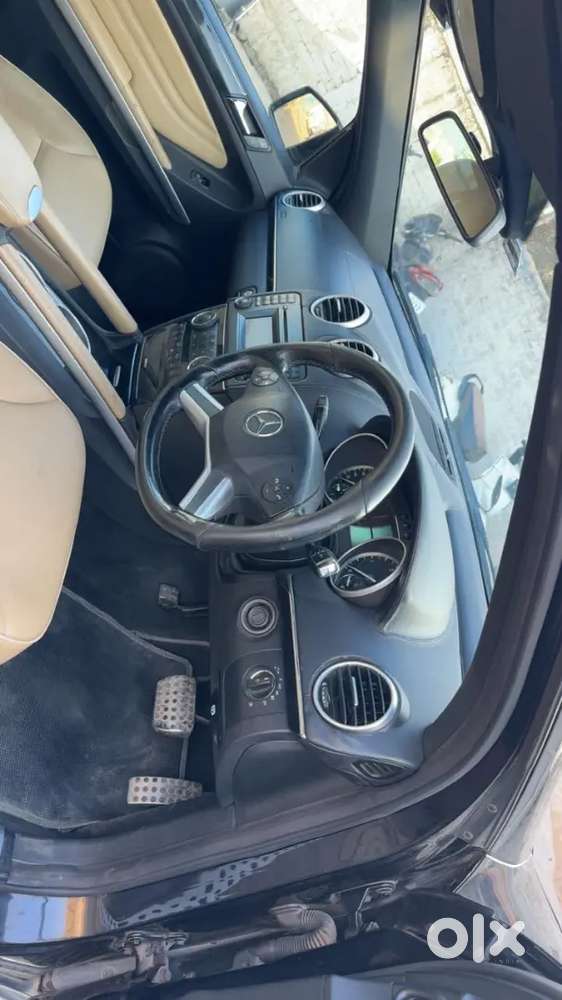 Show Room Condition Car Sell And Exchange Argent