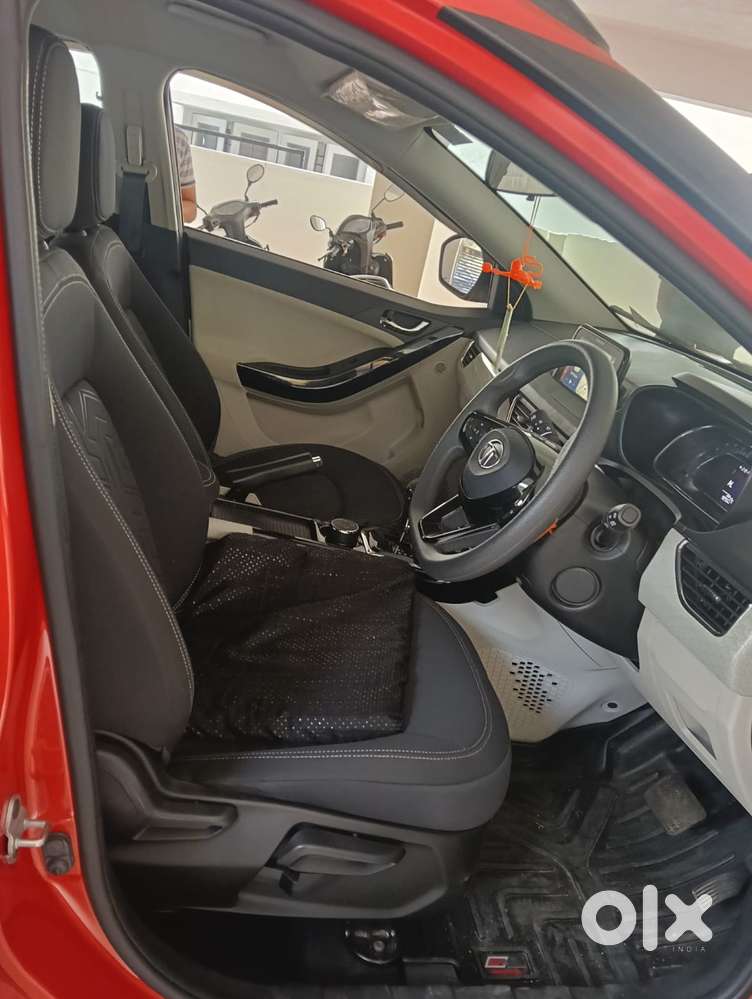 Tata Nexon 1.2 Revotron Xza Plus (o) Amt, 2023, Petrol