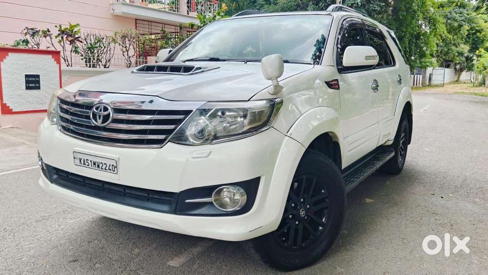 Toyota Fortuner 4x4 MT, 2013, Diesel