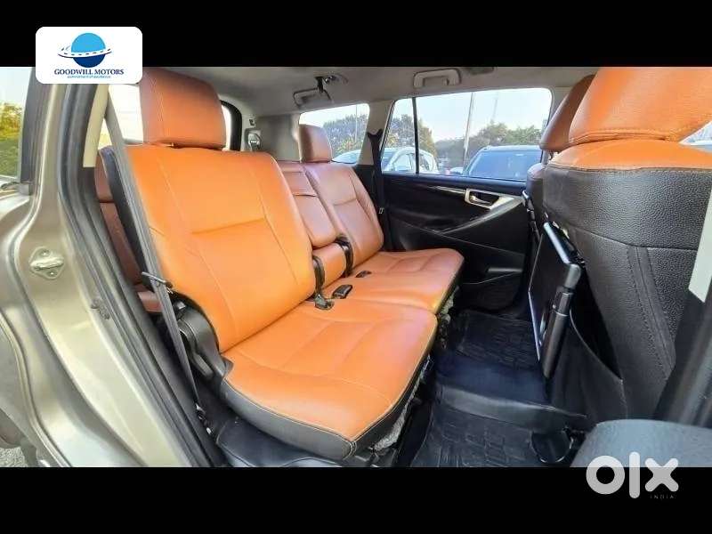 Toyota Innova Crysta 2.4 V 7 Str, 2016, Diesel