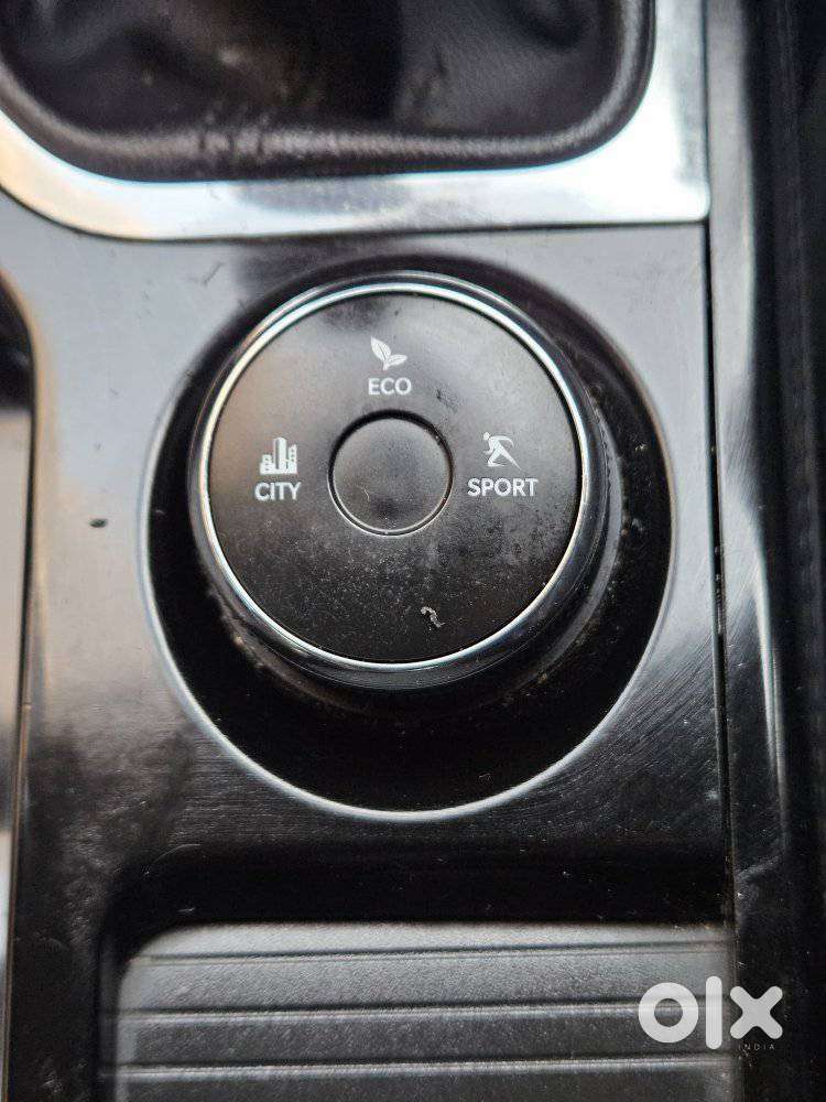 Tata Nexon, 2020, Petrol