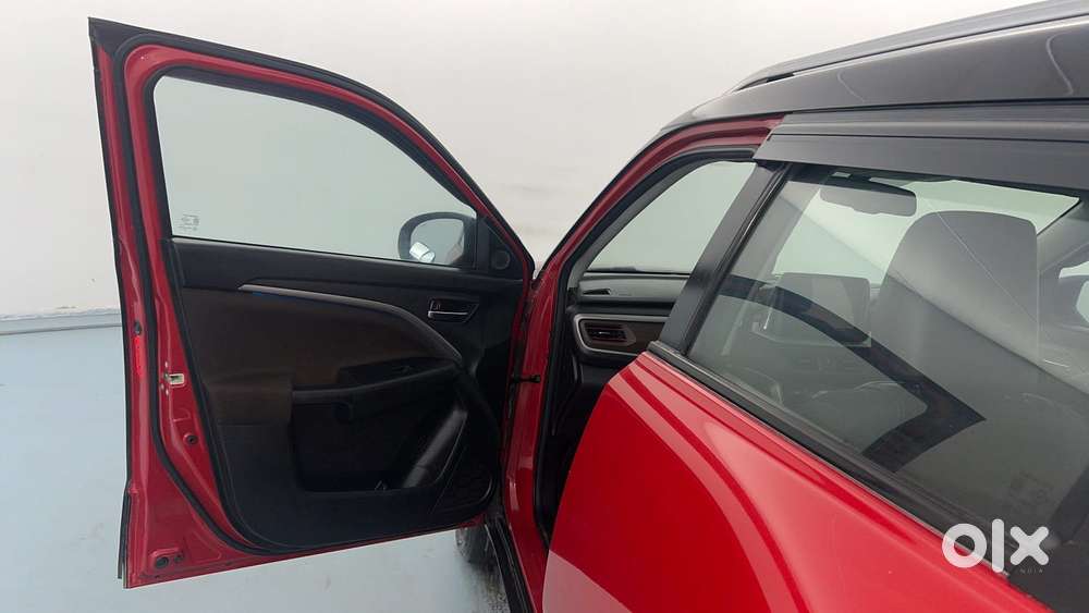 Maruti Suzuki Vitara Brezza 1.5 Zxi Plus At Dual Tone, 2022, Petrol