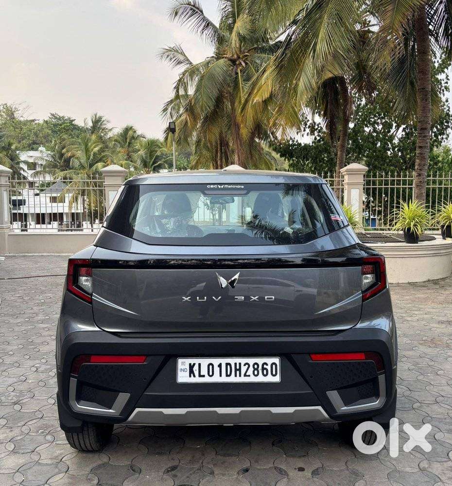 Mahindra Xuv 3xo Mx3, 2025, Petrol