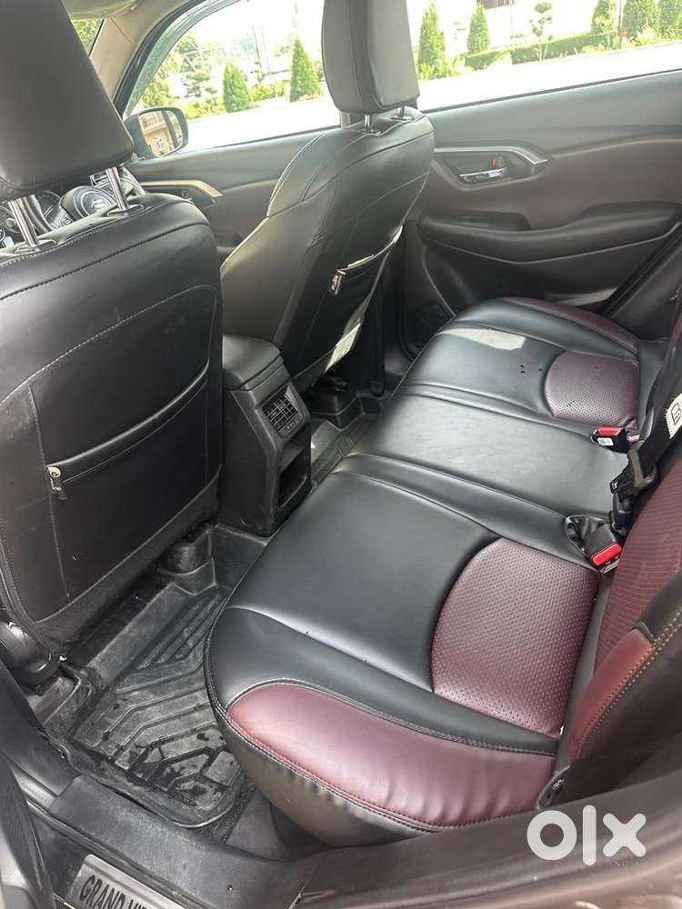 Maruti Suzuki Grand Vitara 2024 Petrol Well Maintained