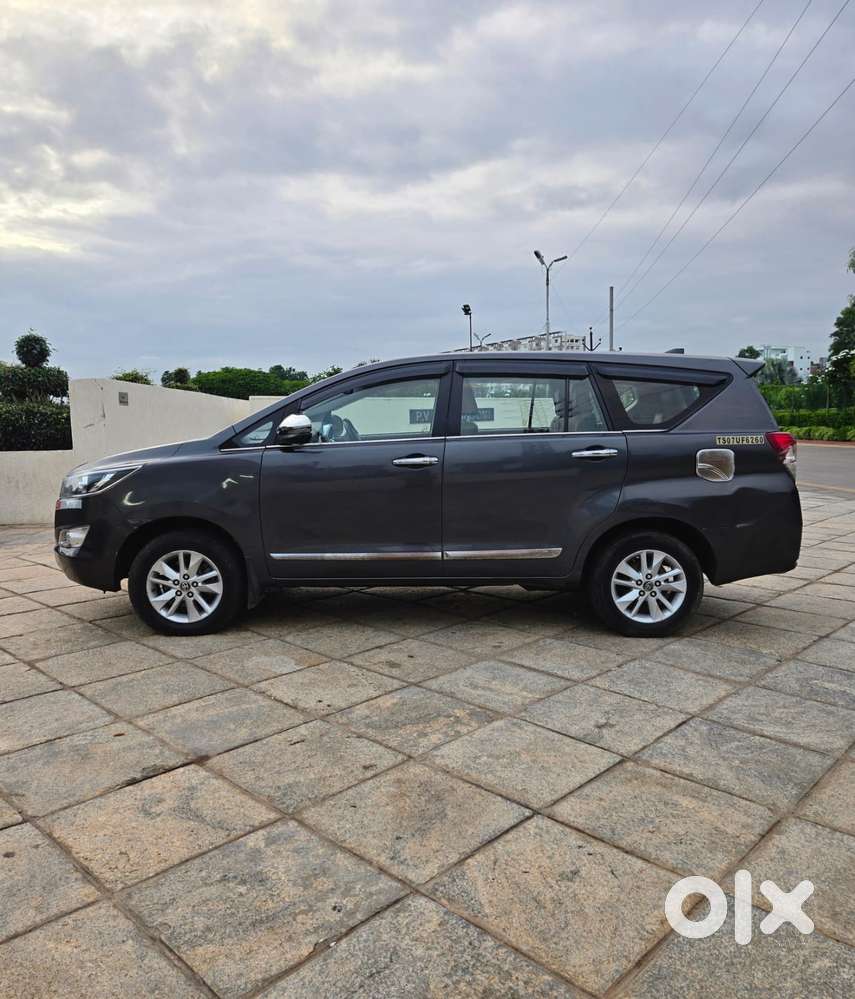 Toyota Innova Crysta 2.4 G Mt 8s, 2018, Diesel
