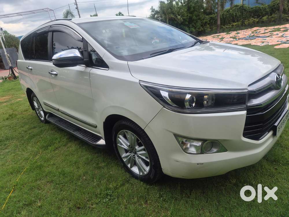 Toyota Innova Crysta 2.8z Automatic, 2018, Diesel