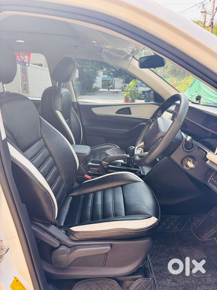 Mahindra Xuv700 2.2 Ax 5 Diesel Mt 7 Str, 2022, Diesel