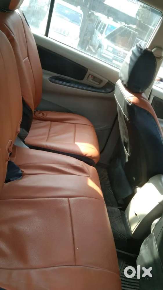 Toyota Innova 2014 Diesel 325000 Km Driven