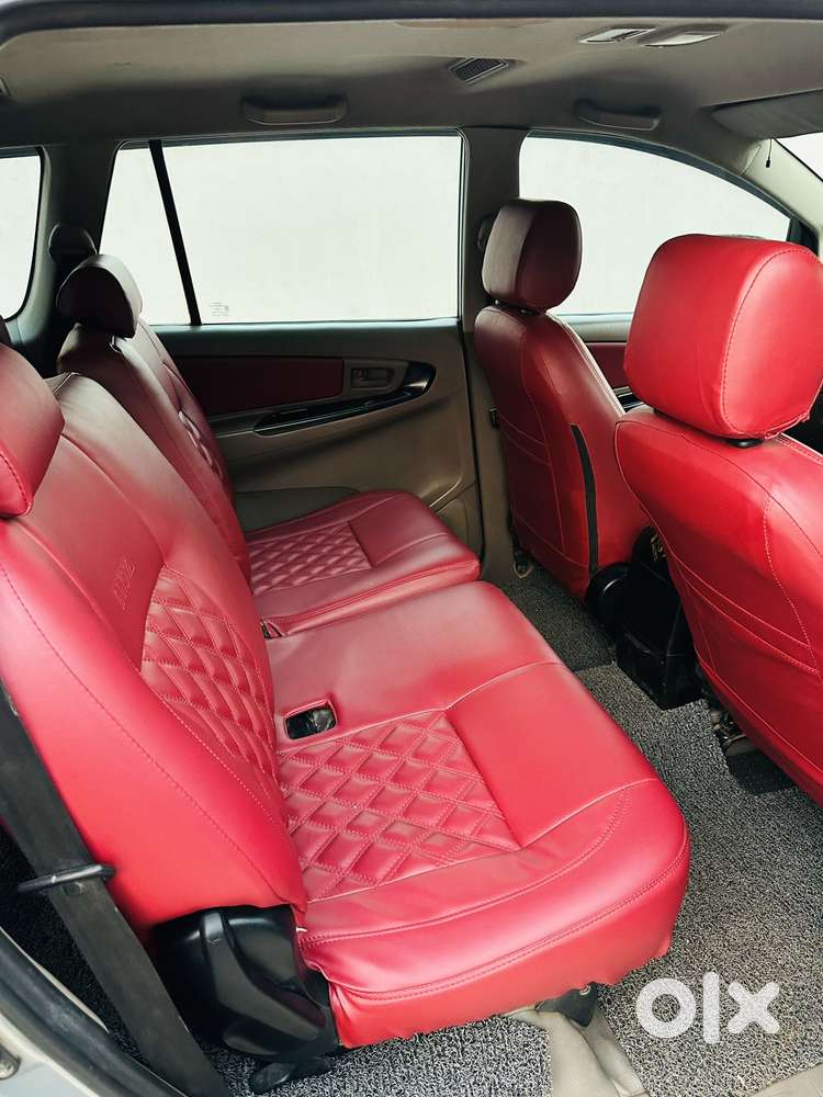 Toyota Innova 2009-2011 2.5 Ev Ms 8 Str Bsiv, 2015, Diesel