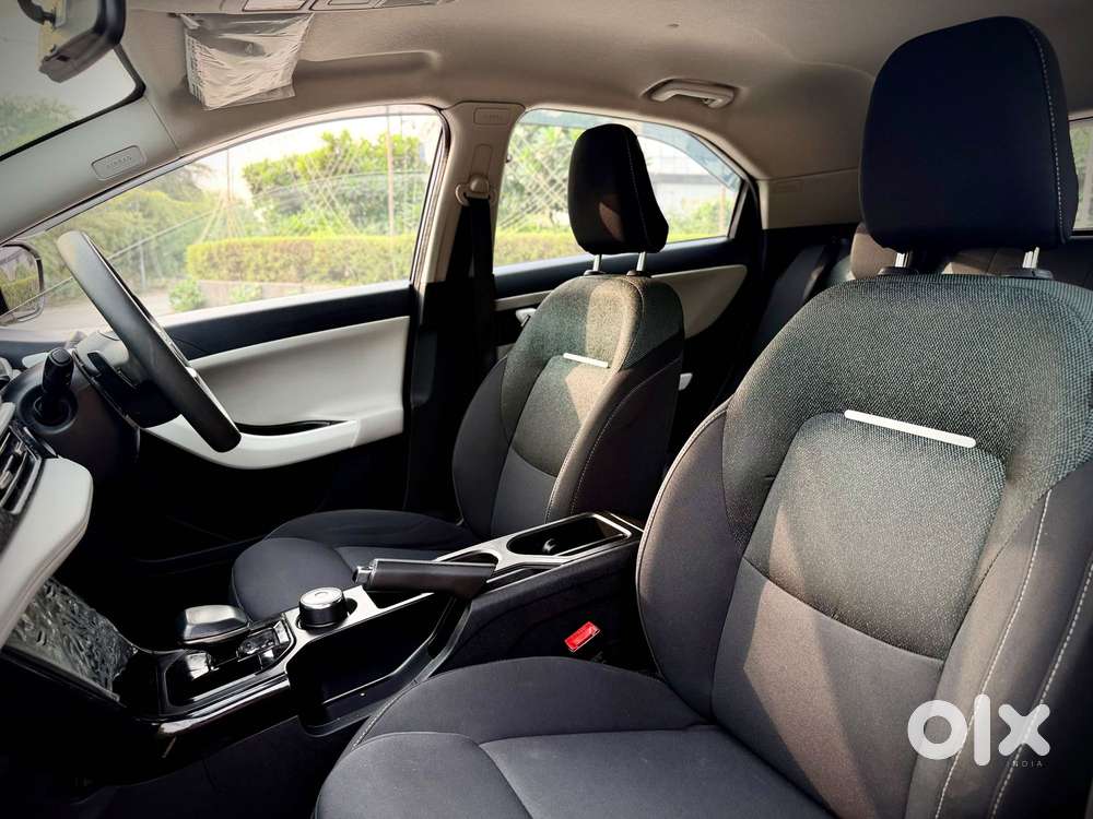 Tata Nexon Creative Plus 1.2 Revotron Petrol 6 Amt, 2023, Petrol