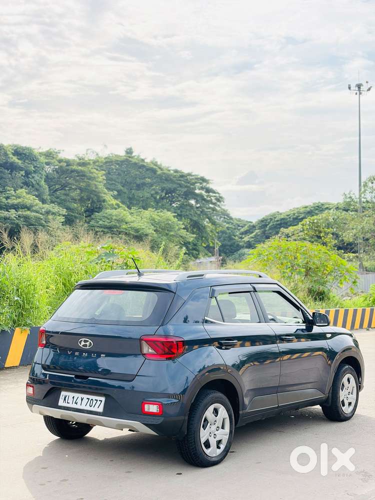 Hyundai Venue S 1.2 Petrol, 2019, Petrol