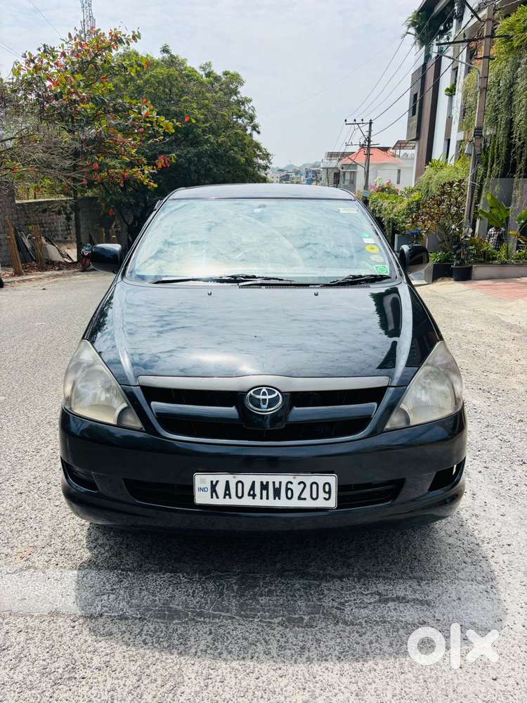 Toyota Innova 2009-2011 2.5 E 8 Str, 2009, Diesel