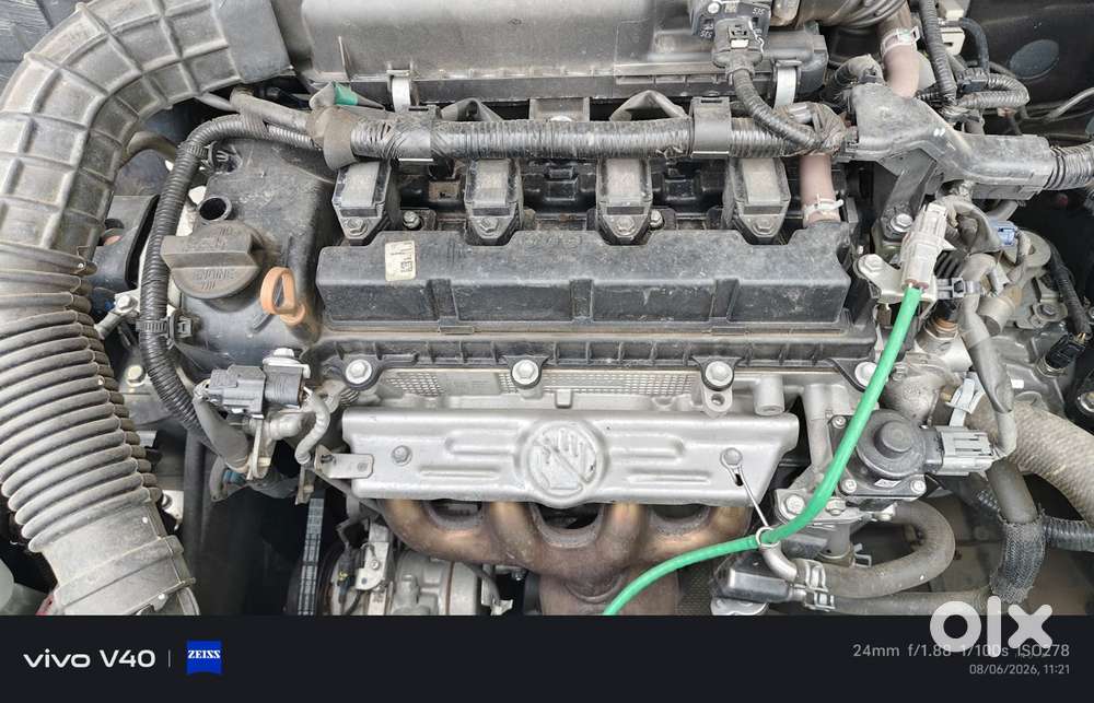 Maruti Suzuki Swift Vxi + Manual, 2024, Petrol