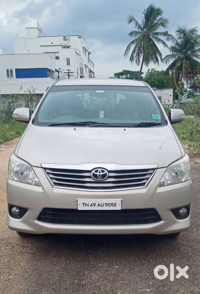 Toyota Innova 2.5 Vx 8 Seater Bs Iv, 2012, Diesel