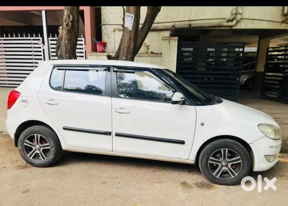 Skoda Fabia 2010 Petrol 64000 Km Driven