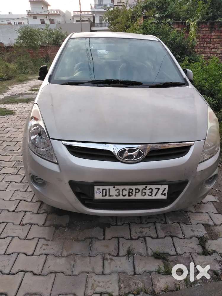 Hyundai New I20 Sportz 2011 Second Owner