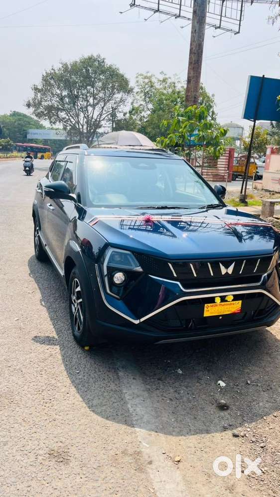 Mahindra Manual Petrol 2025 Car