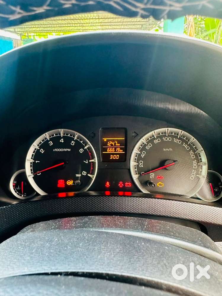 Maruti Suzuki Swift Vxi 2015