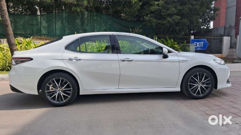 Toyota Camry Hybrid, 2024, Petrol