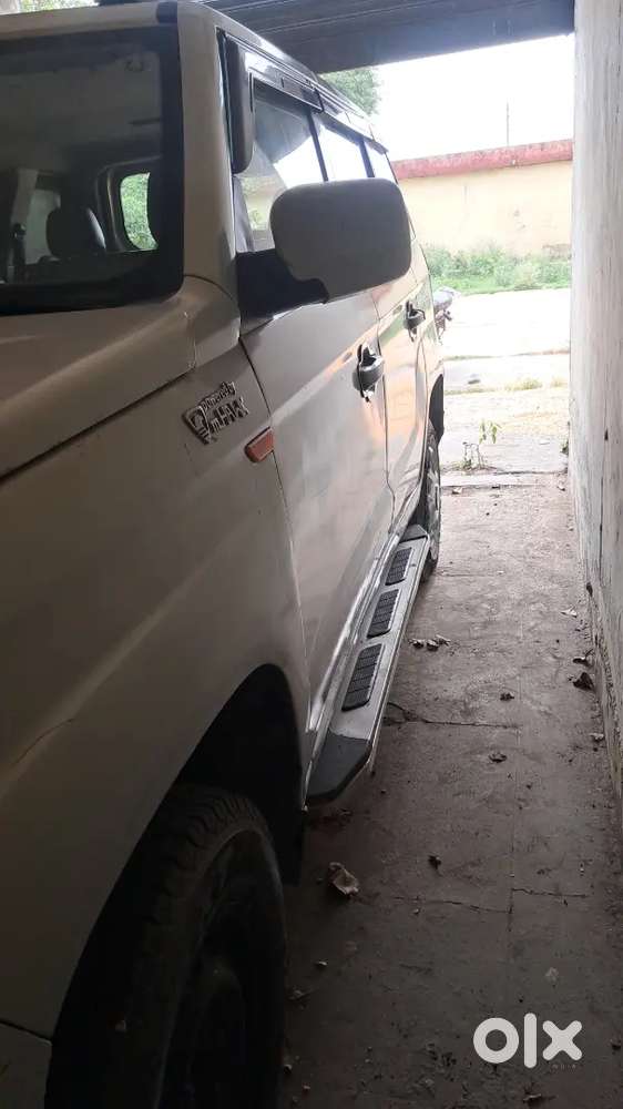 Mahindra Tuv 300 2017 Diesel 80000 Km Driven