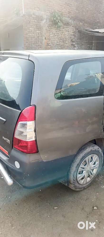 Toyota Innova 2012 Diesel 364000 Km Driven