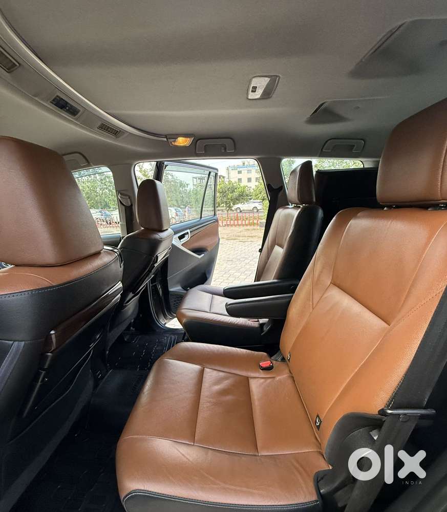 Toyota Innova Crysta 2.8 Zx At 7 Seater, 2018, Diesel