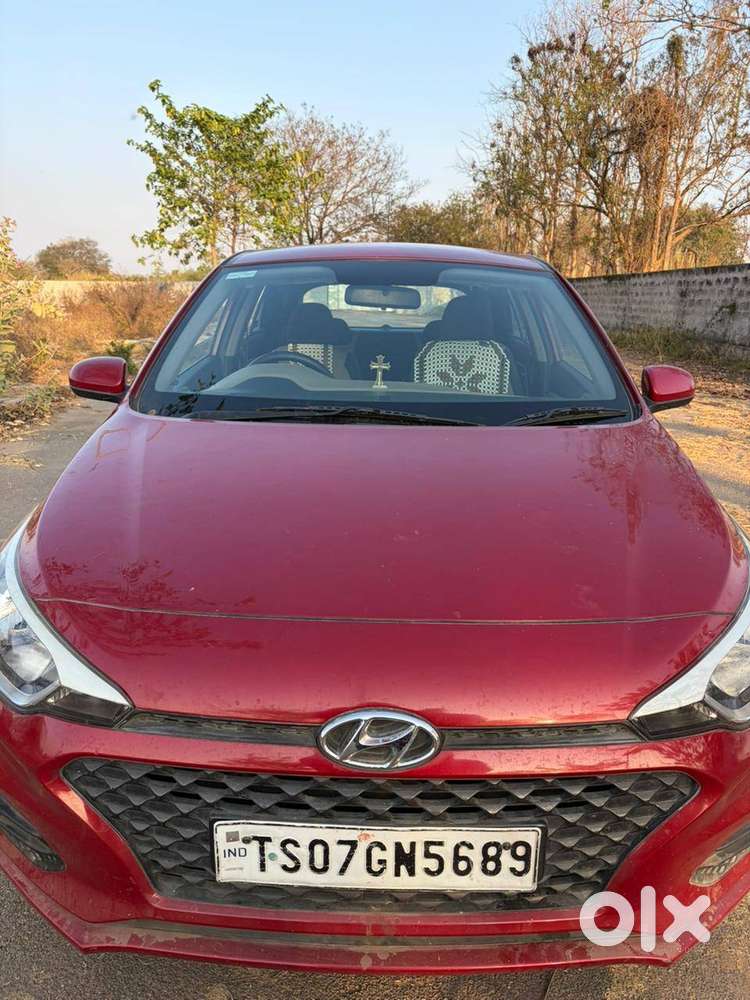 I20 Hundai Magna Executive Vtvt Bsiv Car 69000 Km Driven