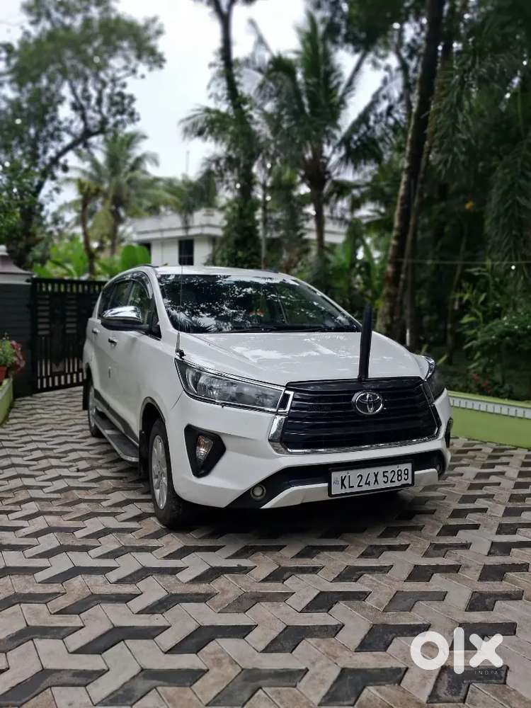 Toyota Innova Crysta 2016