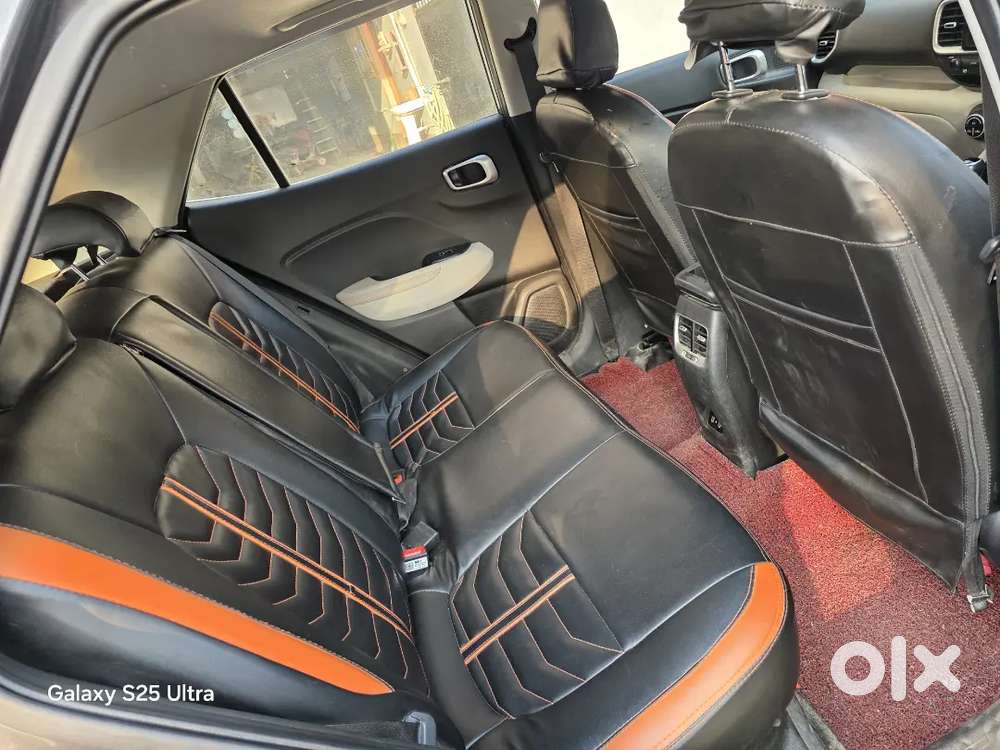 Hyundai Venue 2023 Petrol 32000 Km Driven