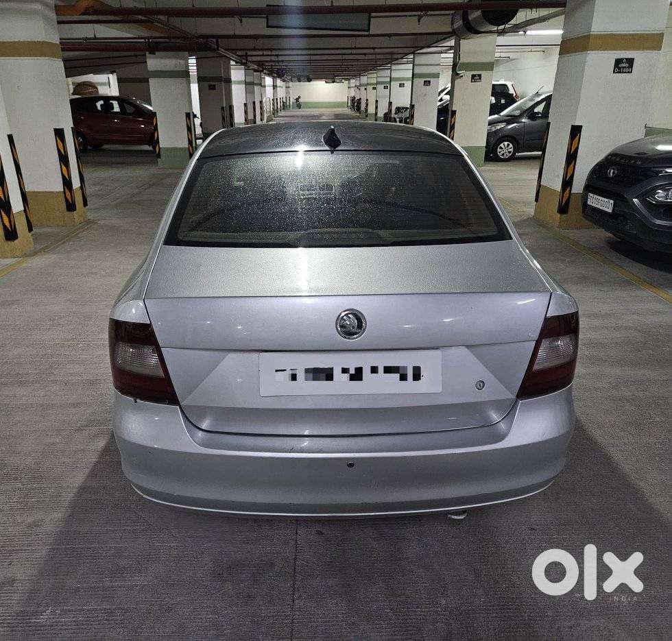 Skoda Rapid 1.5 Elegance Tdi Mt, 2015, Diesel