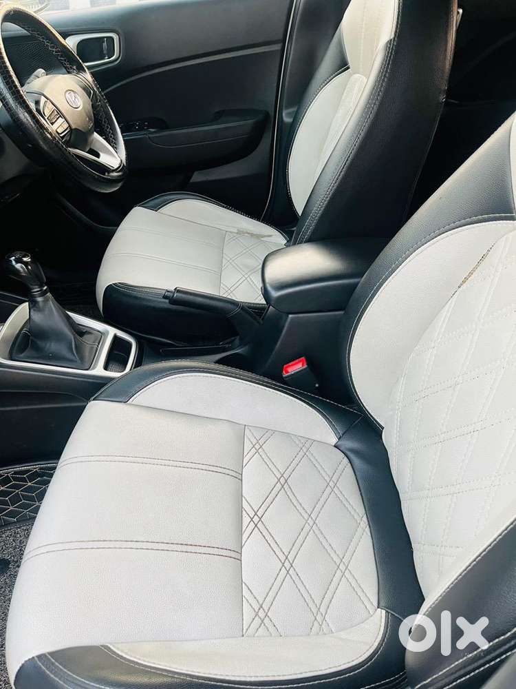 Hyundai Venue 2020 Petrol 74755 Km Driven