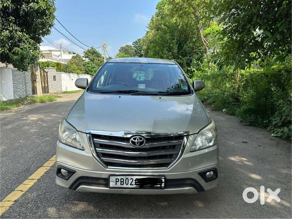 Toyota Innova 2015 Diesel 120000 Km Driven