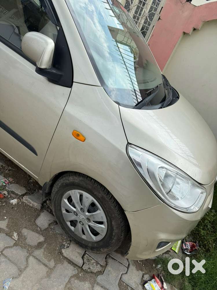 Hyundai I10 Magna O Petrol Automatic 2nd Owner 2012