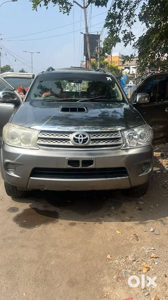 Toyota Fortuner 3.0 Ltd 2011 Diesel Manual