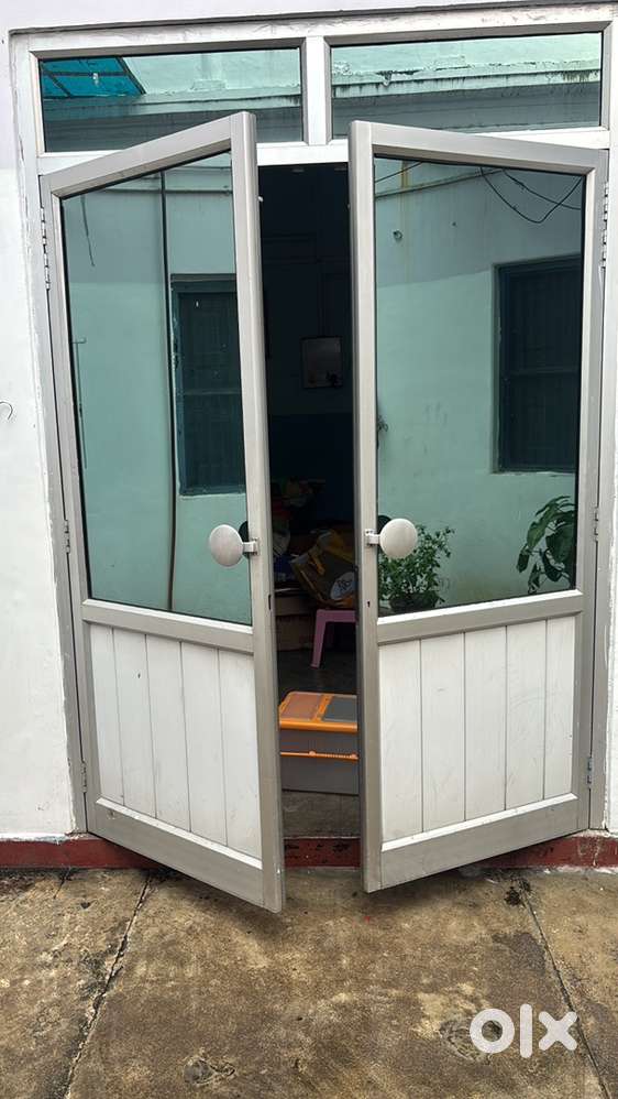 Aluminium doors 8ft by 5ft 1 inch
