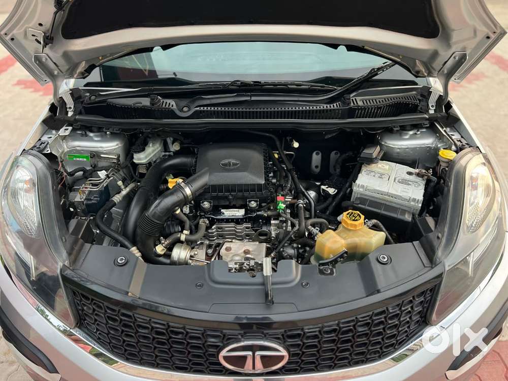 Tata Nexon 1.2 Revotron Xma, 2018, Petrol