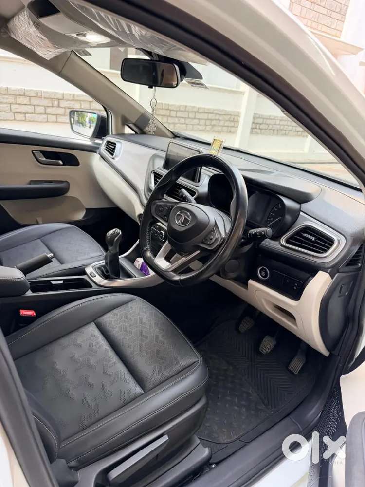 Tata Altroz 2022 Petrol Manual Dark