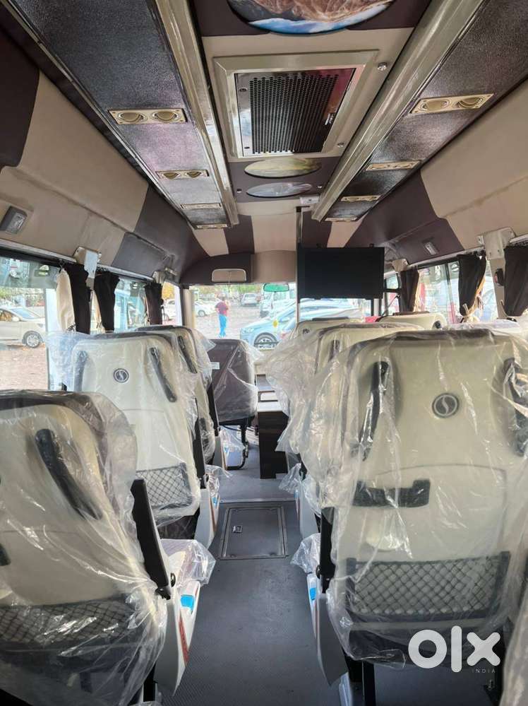 Force Motors Tempo Traveller 2022