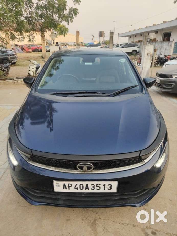 Tata Altroz Xz Plus (o) (s) Icng, 2023, Petrol