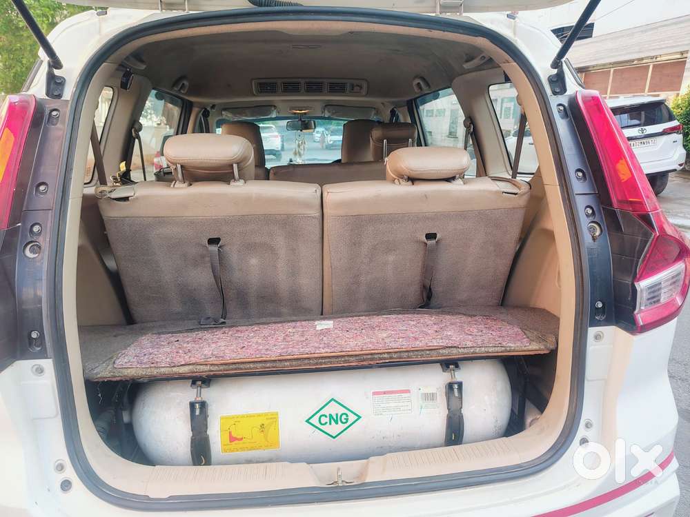 Maruti Suzuki Ertiga 1.4 Vxi Cng Anniversary Edition, 2023, Cng & Hy..