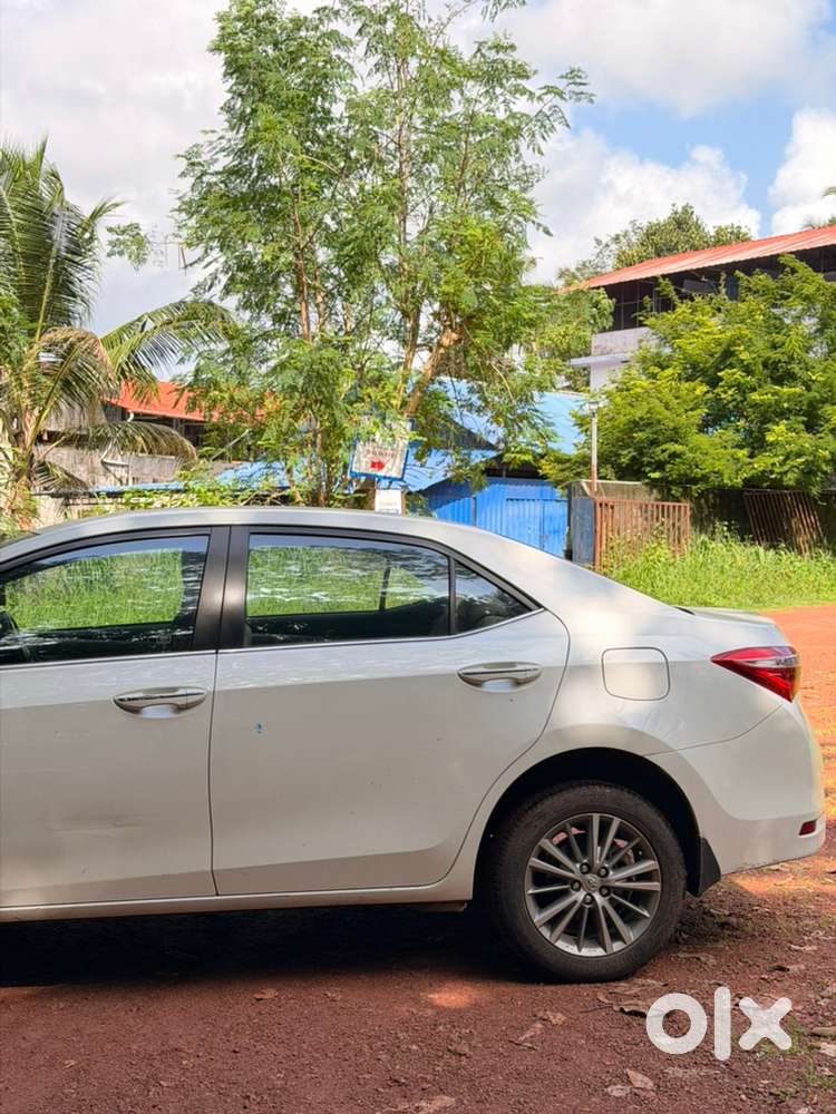 Toyota Corolla Altis Petrol 2015