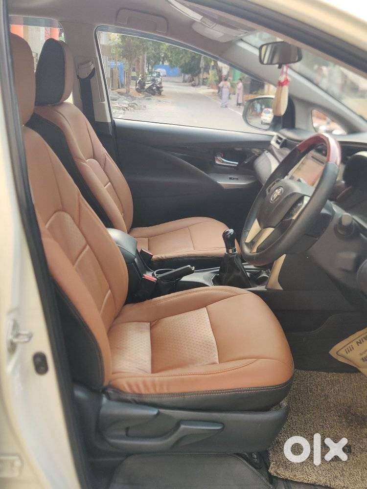 Toyota Innova Crysta 2.4 V 8 Str, 2016, Diesel