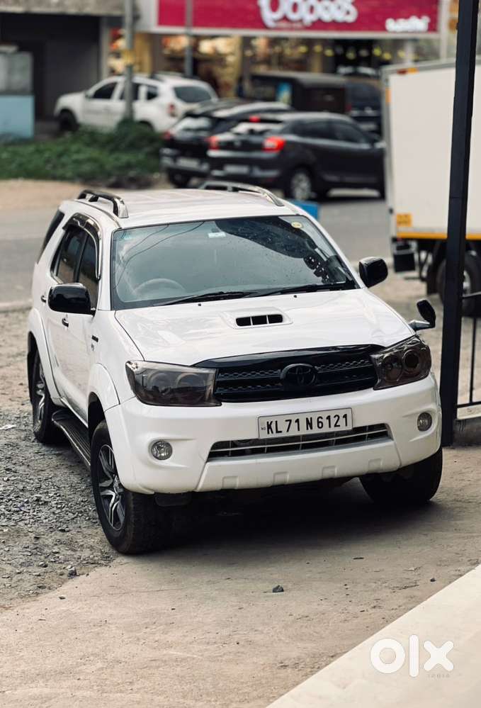 Toyota Fortuner Diesel Manual 2010