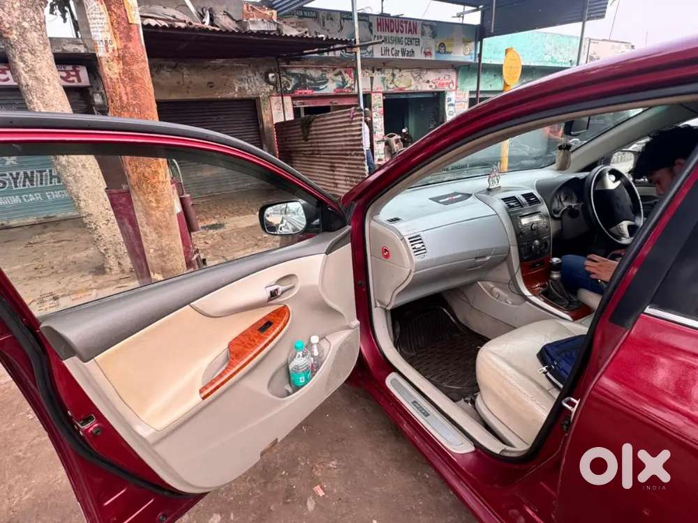 Toyota Corolla Altis 2011 Petrol Well Maintained